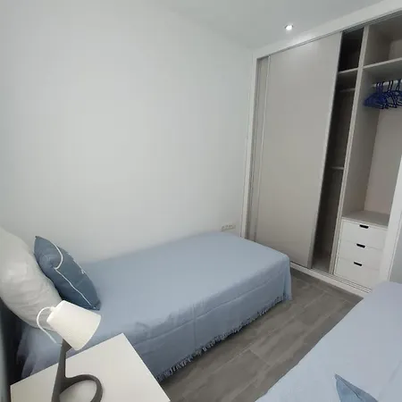 Tommy Centro Del Y De La Playa