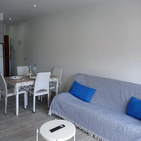 Apartment Tommy Apartamento Wifi & Central