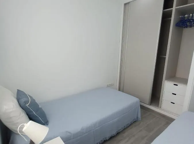 Tommy Centro Del Y De La Playa